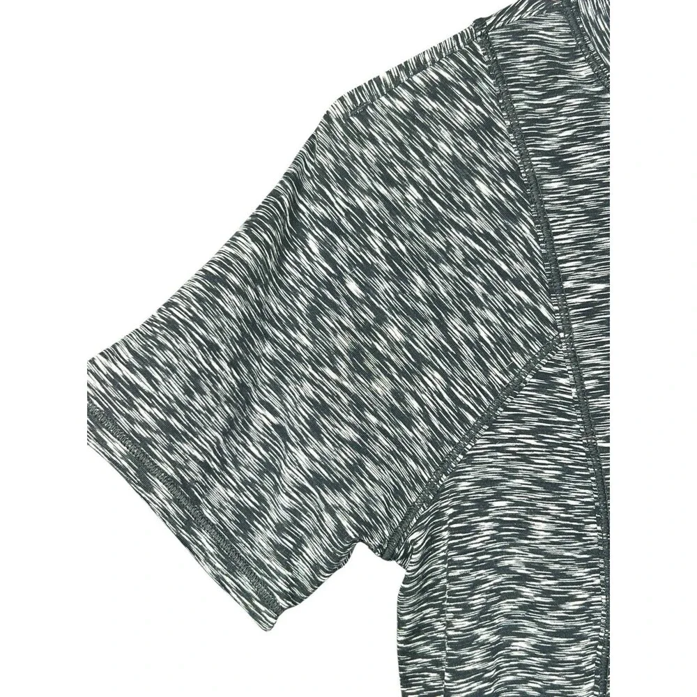 Lululemon Shirt Women's 2 Make Miles Count‎ Spaced Out Space Dye Black White Tee